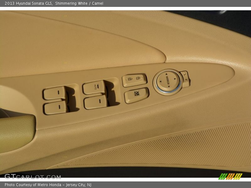 Shimmering White / Camel 2013 Hyundai Sonata GLS