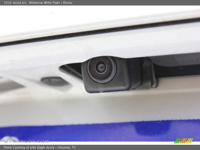 Bellanova White Pearl / Ebony 2016 Acura ILX