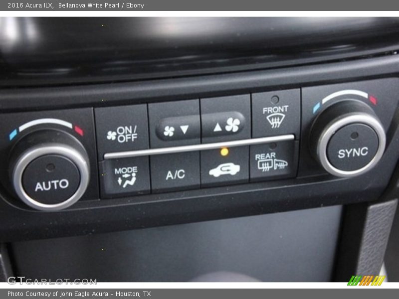 Bellanova White Pearl / Ebony 2016 Acura ILX