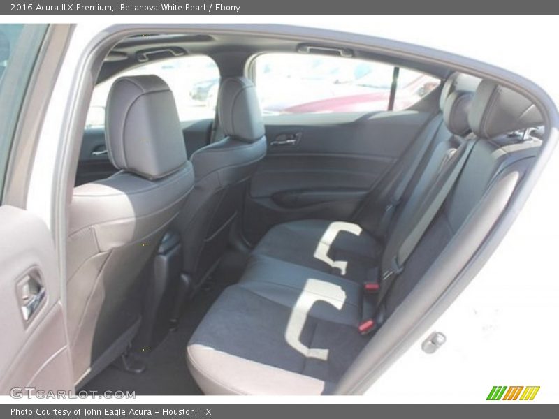 Bellanova White Pearl / Ebony 2016 Acura ILX Premium