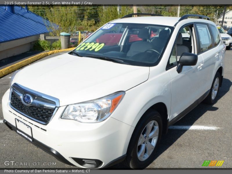 Satin White Pearl / Gray 2015 Subaru Forester 2.5i
