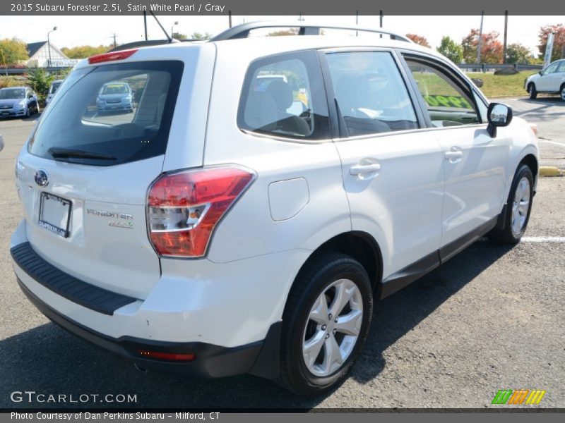 Satin White Pearl / Gray 2015 Subaru Forester 2.5i
