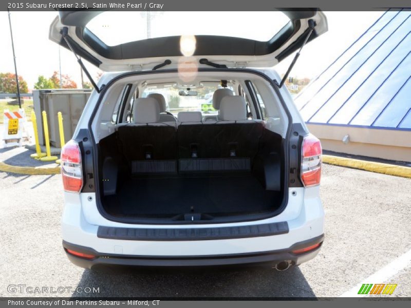 Satin White Pearl / Gray 2015 Subaru Forester 2.5i