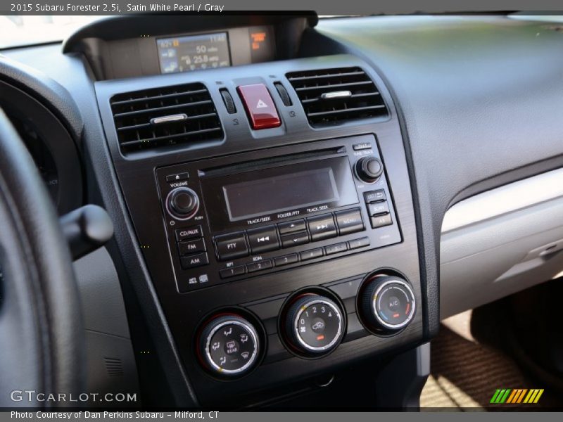 Satin White Pearl / Gray 2015 Subaru Forester 2.5i