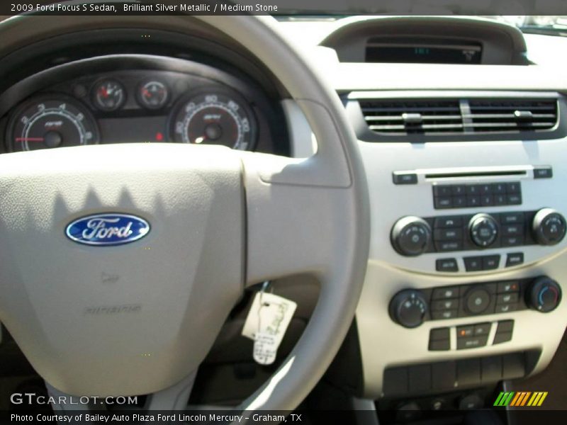 Brilliant Silver Metallic / Medium Stone 2009 Ford Focus S Sedan