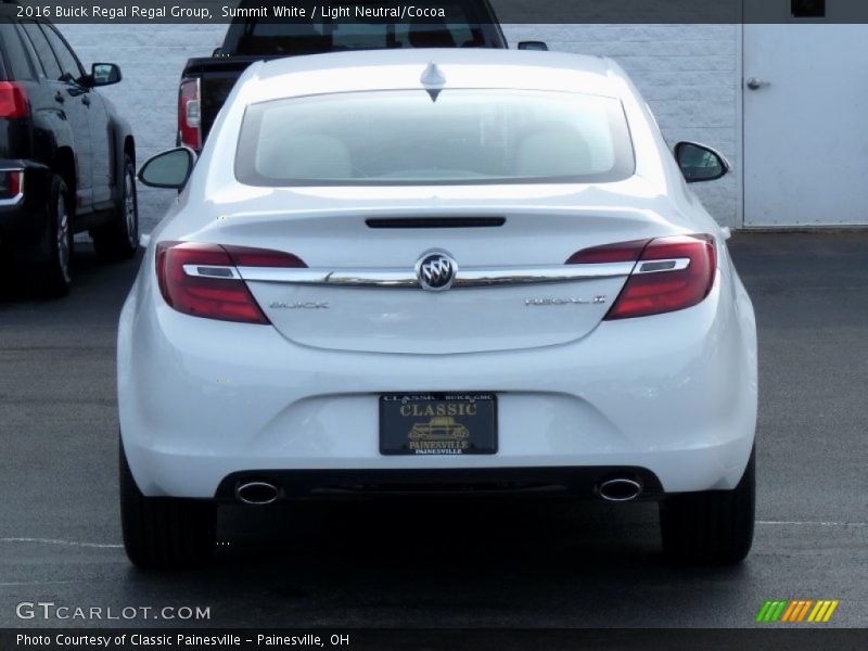 Summit White / Light Neutral/Cocoa 2016 Buick Regal Regal Group