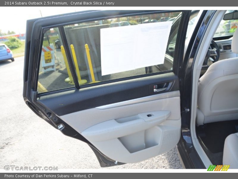 Crystal Black Silica / Ivory 2014 Subaru Outback 2.5i Premium