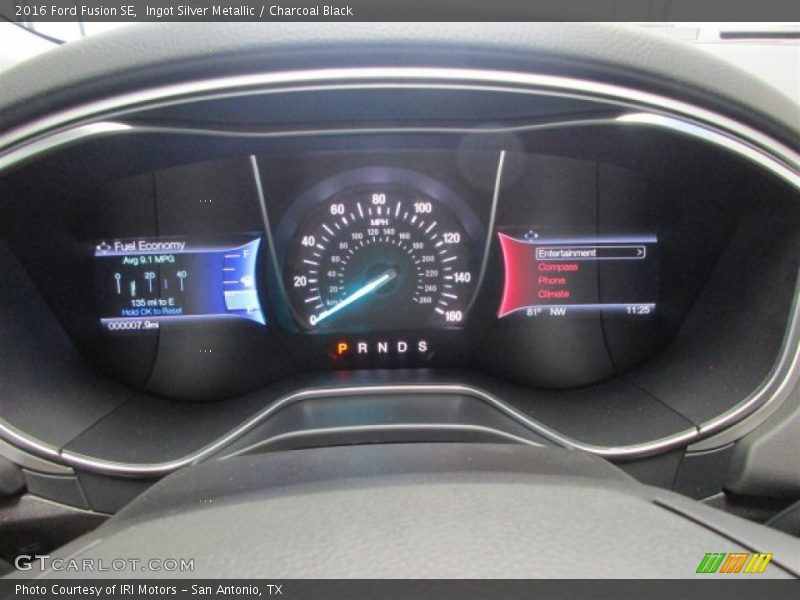 Ingot Silver Metallic / Charcoal Black 2016 Ford Fusion SE