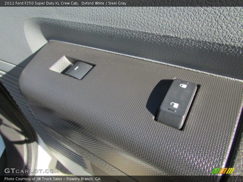 Oxford White / Steel Gray 2011 Ford F250 Super Duty XL Crew Cab