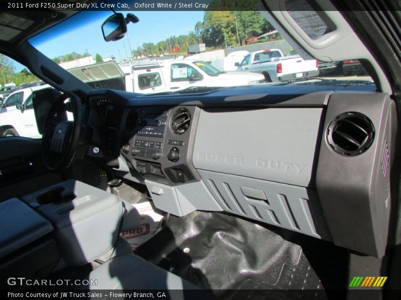 Oxford White / Steel Gray 2011 Ford F250 Super Duty XL Crew Cab