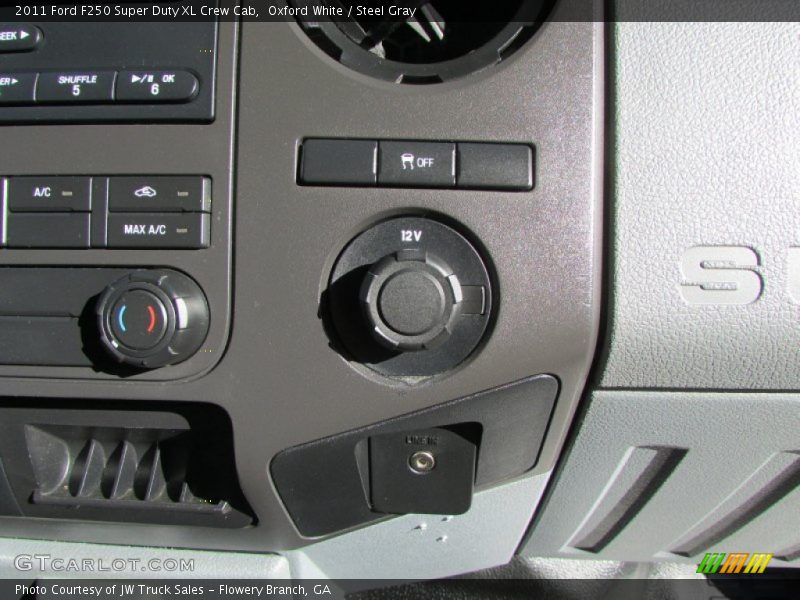 Oxford White / Steel Gray 2011 Ford F250 Super Duty XL Crew Cab