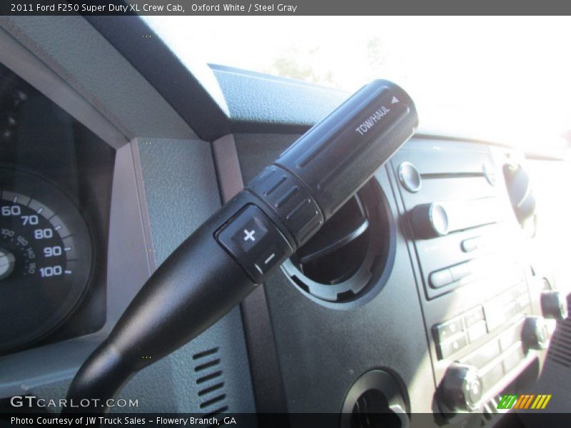 Oxford White / Steel Gray 2011 Ford F250 Super Duty XL Crew Cab