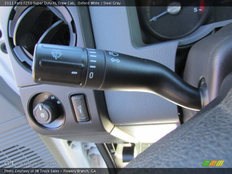 Oxford White / Steel Gray 2011 Ford F250 Super Duty XL Crew Cab