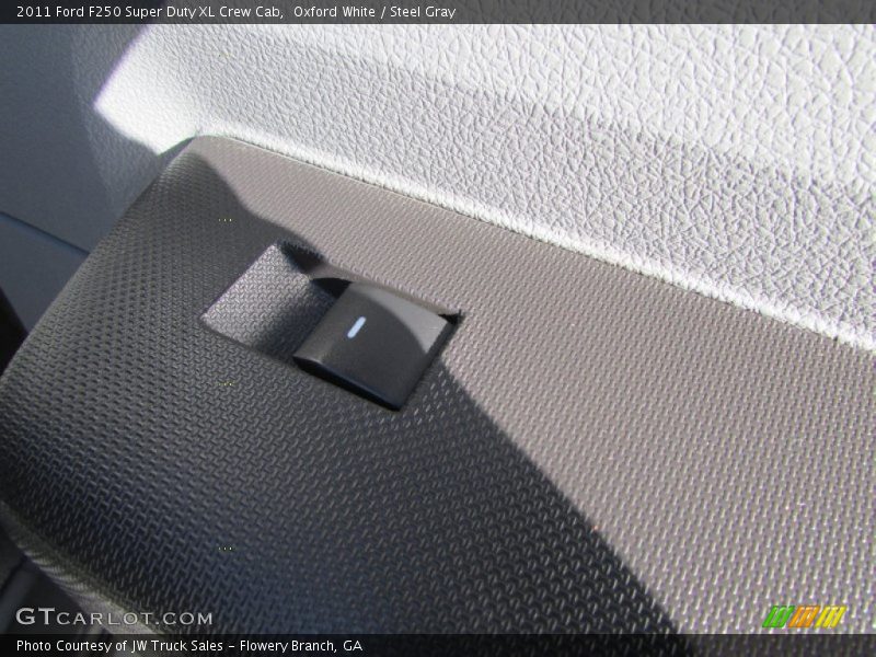 Oxford White / Steel Gray 2011 Ford F250 Super Duty XL Crew Cab