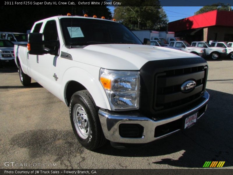 Oxford White / Steel Gray 2011 Ford F250 Super Duty XL Crew Cab