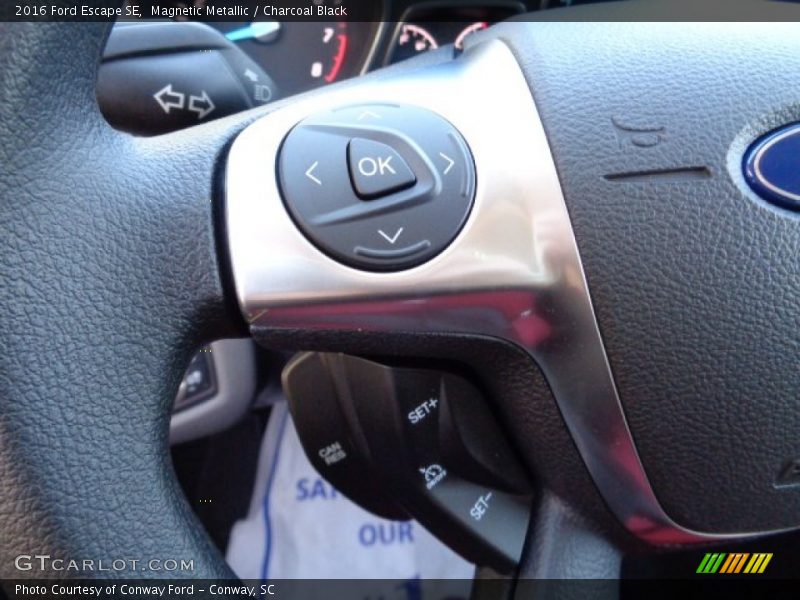Magnetic Metallic / Charcoal Black 2016 Ford Escape SE