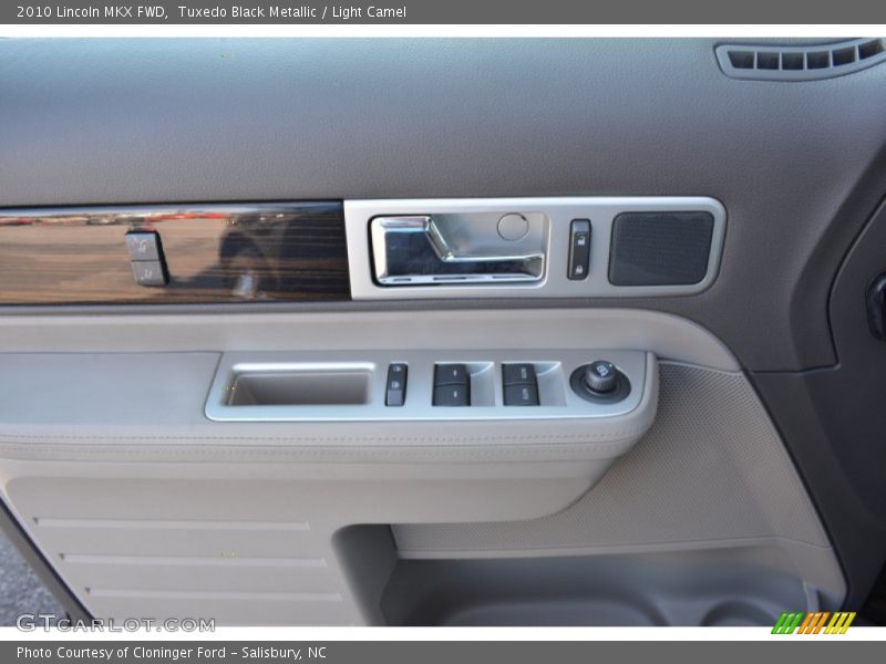 Tuxedo Black Metallic / Light Camel 2010 Lincoln MKX FWD