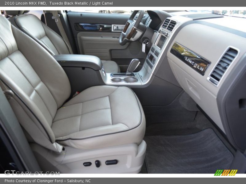 Tuxedo Black Metallic / Light Camel 2010 Lincoln MKX FWD