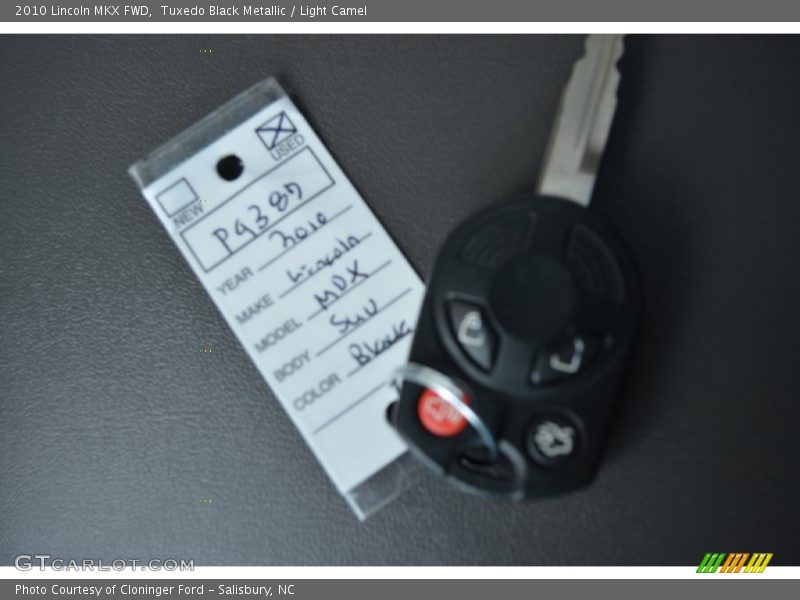 Tuxedo Black Metallic / Light Camel 2010 Lincoln MKX FWD