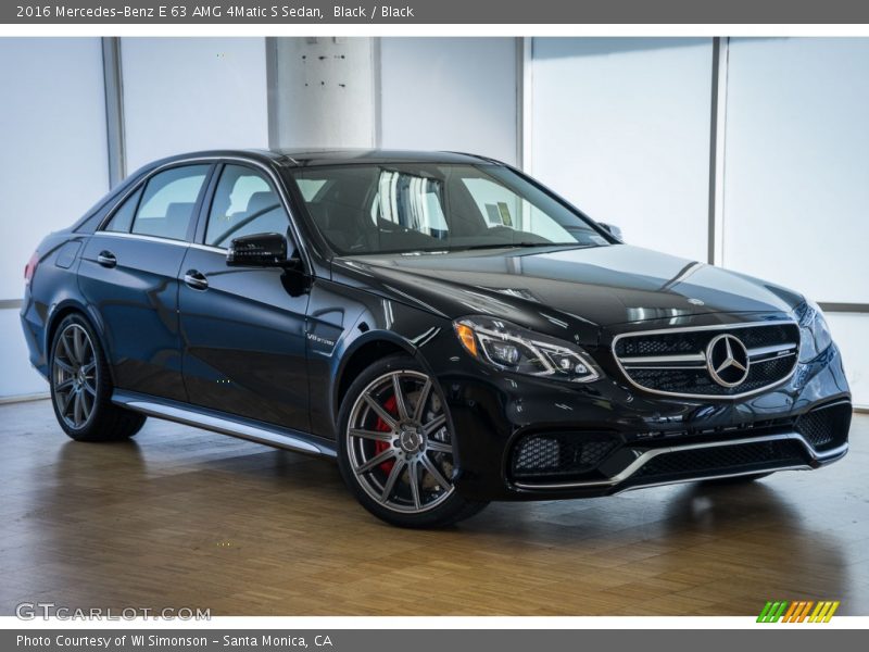 Front 3/4 View of 2016 E 63 AMG 4Matic S Sedan