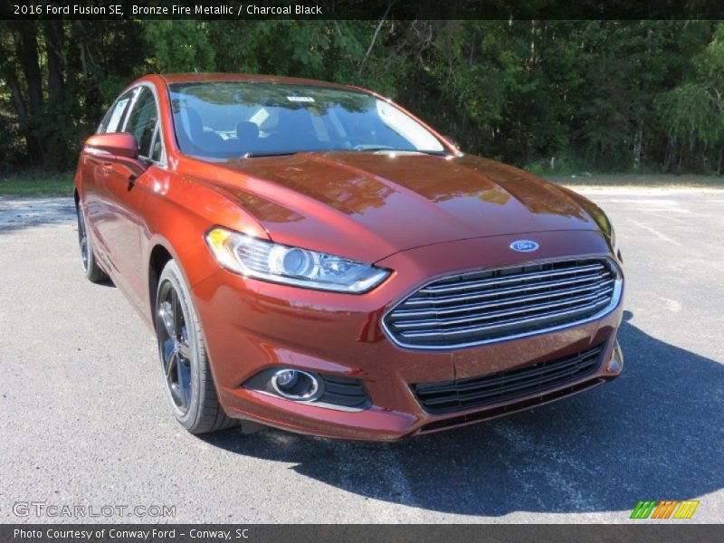 Bronze Fire Metallic / Charcoal Black 2016 Ford Fusion SE