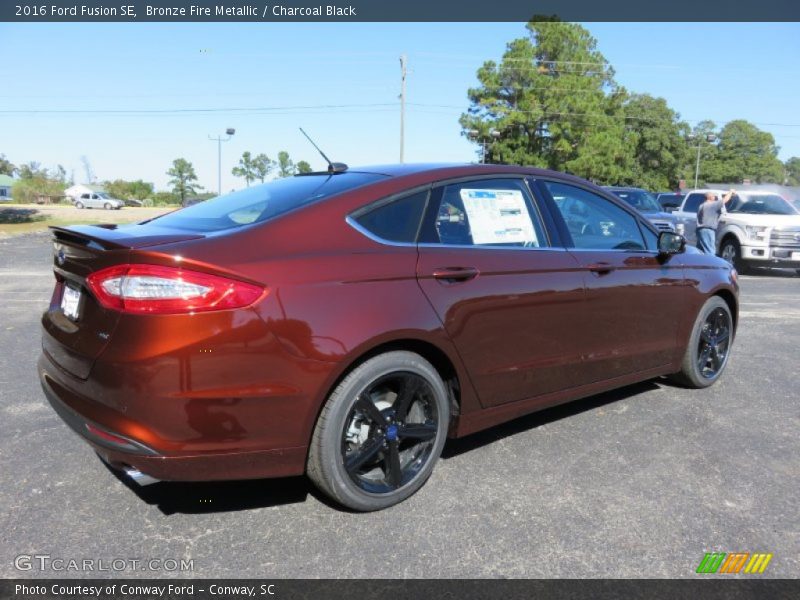 Bronze Fire Metallic / Charcoal Black 2016 Ford Fusion SE