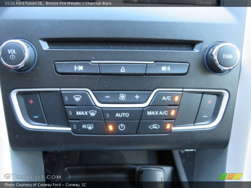 Bronze Fire Metallic / Charcoal Black 2016 Ford Fusion SE