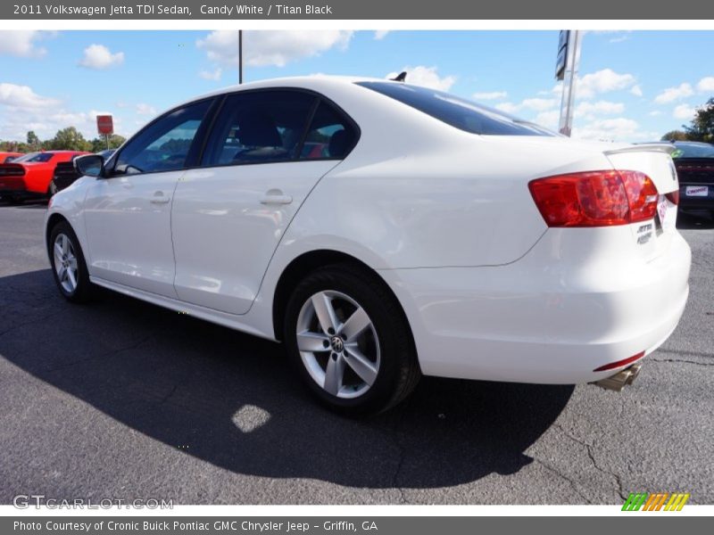 Candy White / Titan Black 2011 Volkswagen Jetta TDI Sedan