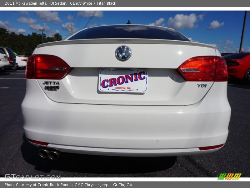 Candy White / Titan Black 2011 Volkswagen Jetta TDI Sedan