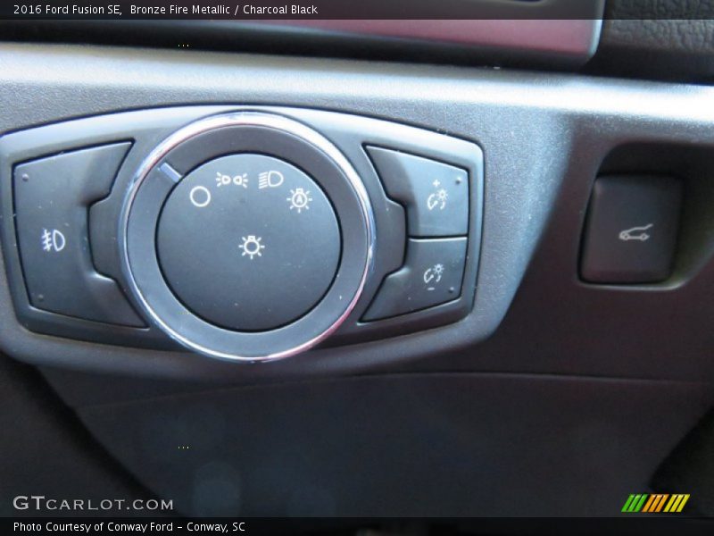 Bronze Fire Metallic / Charcoal Black 2016 Ford Fusion SE