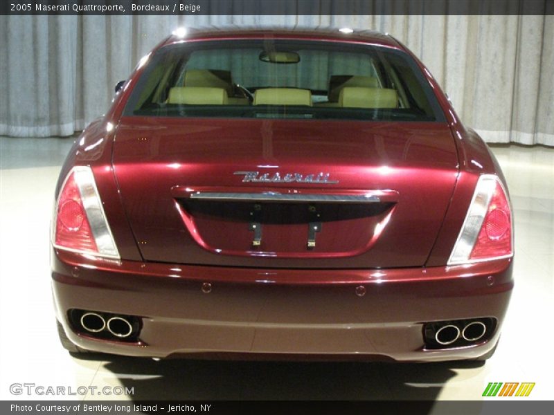 Bordeaux / Beige 2005 Maserati Quattroporte