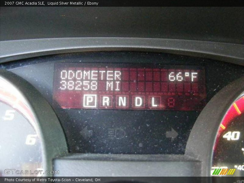 Liquid Silver Metallic / Ebony 2007 GMC Acadia SLE