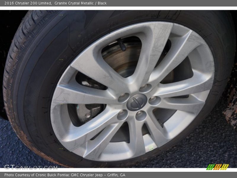 Granite Crystal Metallic / Black 2016 Chrysler 200 Limited