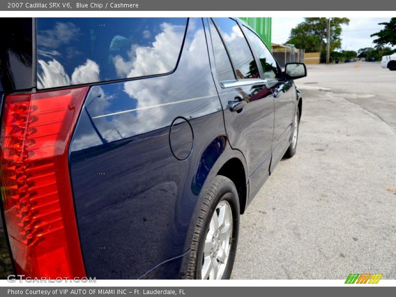 Blue Chip / Cashmere 2007 Cadillac SRX V6