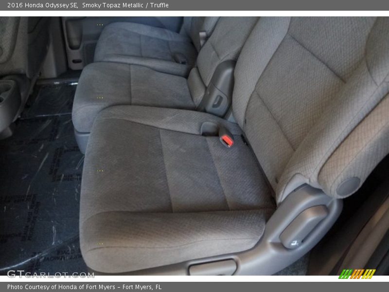 Smoky Topaz Metallic / Truffle 2016 Honda Odyssey SE