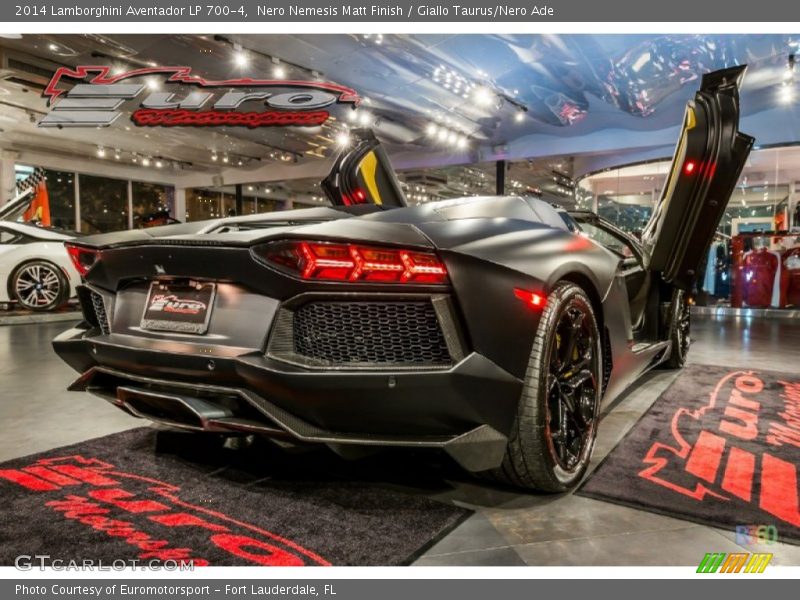 Nero Nemesis Matt Finish / Giallo Taurus/Nero Ade 2014 Lamborghini Aventador LP 700-4