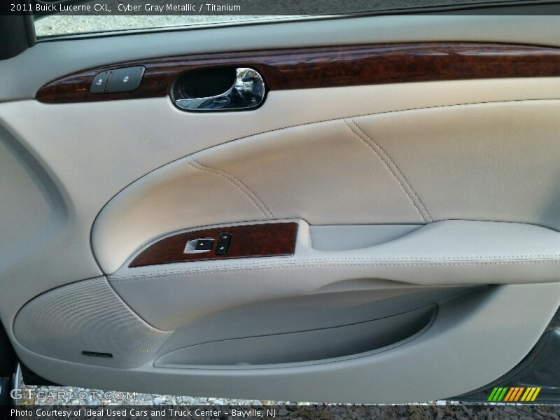 Cyber Gray Metallic / Titanium 2011 Buick Lucerne CXL