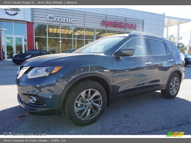 Arctic Blue Metallic / Almond 2016 Nissan Rogue SL