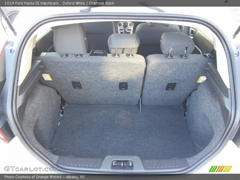 Oxford White / Charcoal Black 2014 Ford Fiesta SE Hatchback