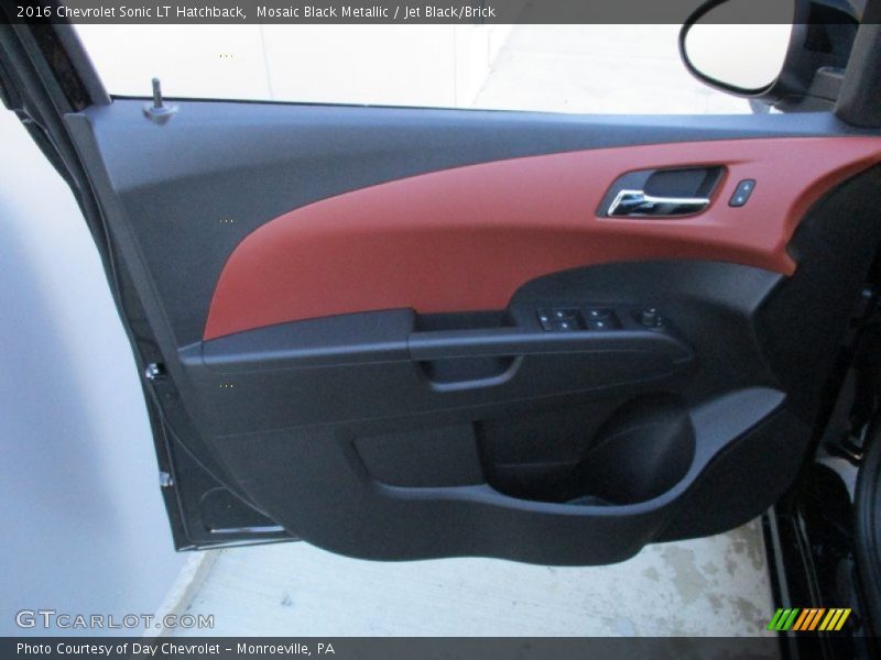 Mosaic Black Metallic / Jet Black/Brick 2016 Chevrolet Sonic LT Hatchback