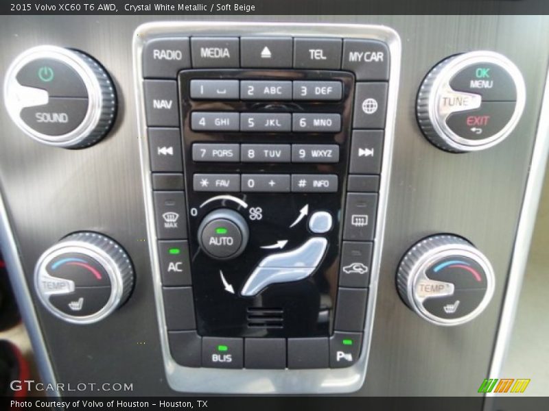 Crystal White Metallic / Soft Beige 2015 Volvo XC60 T6 AWD