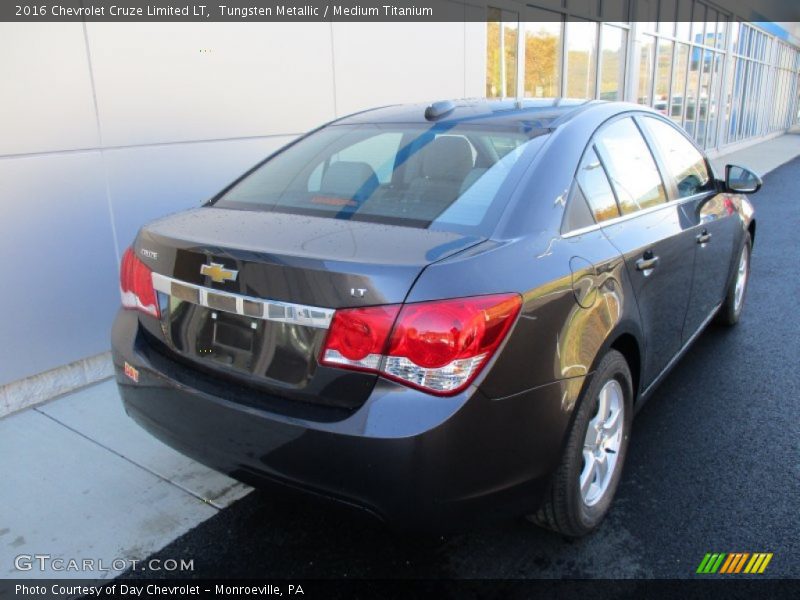 Tungsten Metallic / Medium Titanium 2016 Chevrolet Cruze Limited LT