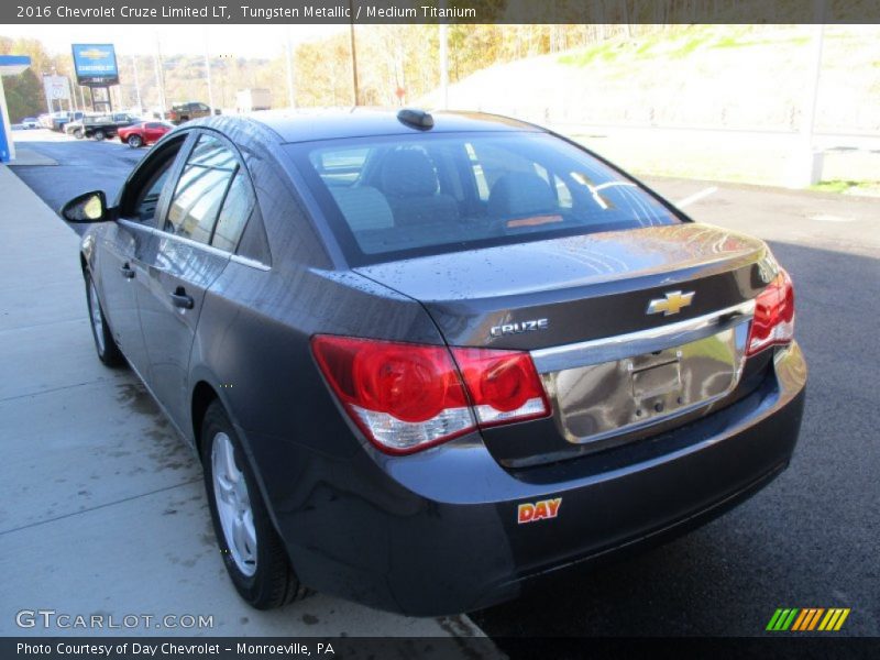 Tungsten Metallic / Medium Titanium 2016 Chevrolet Cruze Limited LT