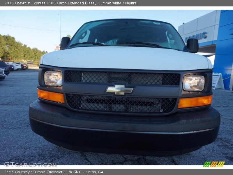 Summit White / Neutral 2016 Chevrolet Express 3500 Cargo Extended Diesel