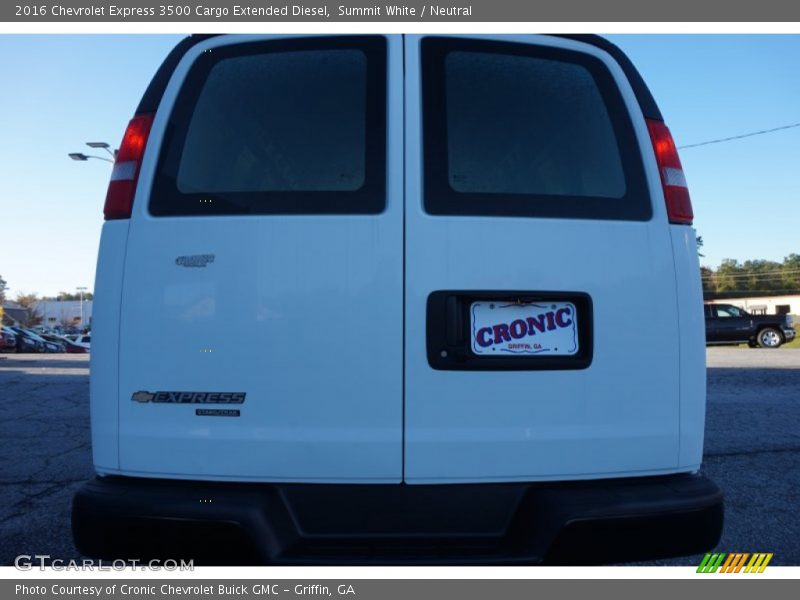Summit White / Neutral 2016 Chevrolet Express 3500 Cargo Extended Diesel