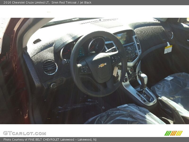 Siren Red Tintcoat / Jet Black 2016 Chevrolet Cruze Limited LT