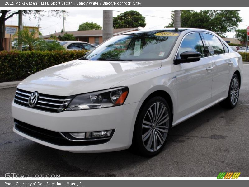 Candy White / Black/Moonrock Gray 2015 Volkswagen Passat Sport Sedan
