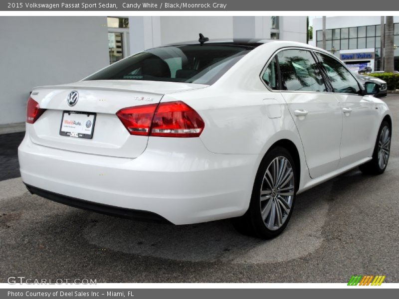 Candy White / Black/Moonrock Gray 2015 Volkswagen Passat Sport Sedan