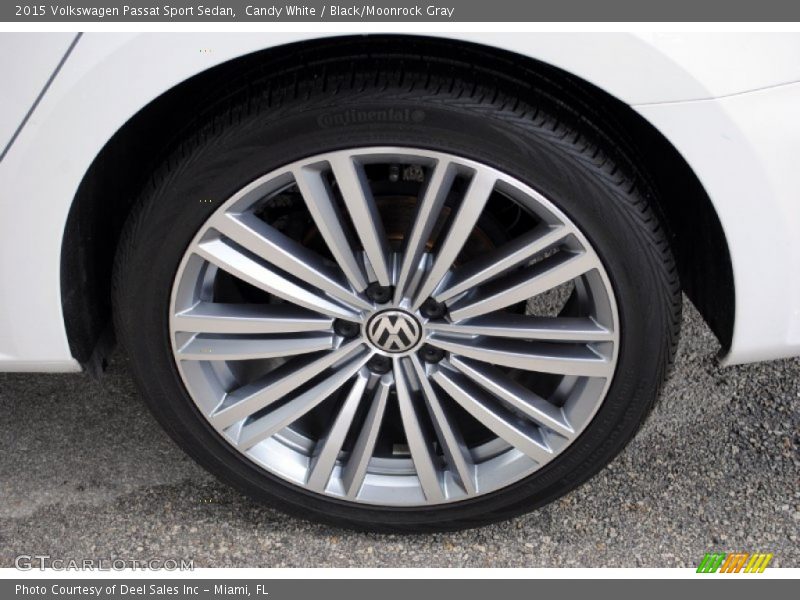 Candy White / Black/Moonrock Gray 2015 Volkswagen Passat Sport Sedan