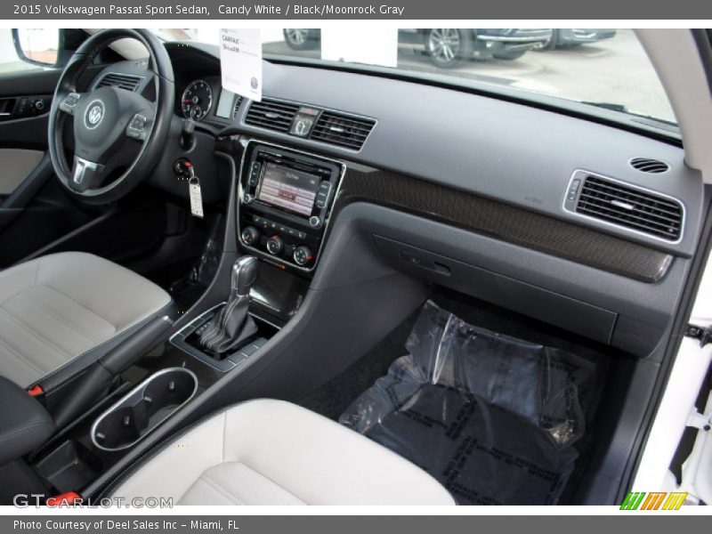 Candy White / Black/Moonrock Gray 2015 Volkswagen Passat Sport Sedan